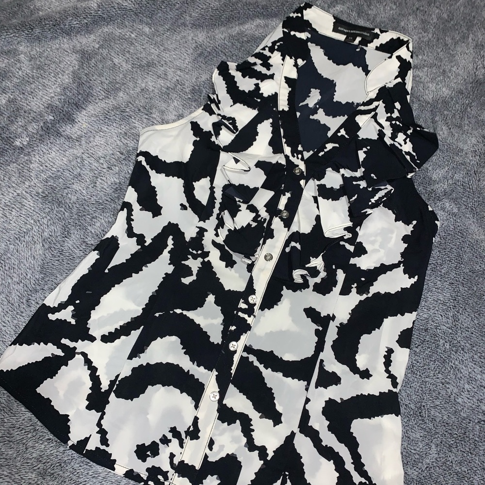 Express design studios blouse - Picture 4 of 6